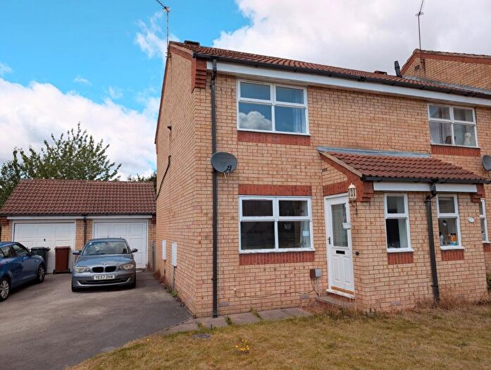 2 Bedroom Semi-Detached House To Rent In Owl Ridge, Morley, Leeds, West Yorkshire, Uk, LS27