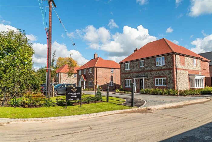 4 Bedroom Detached House For Sale In Tring Road, Wilstone, Tring, HP23