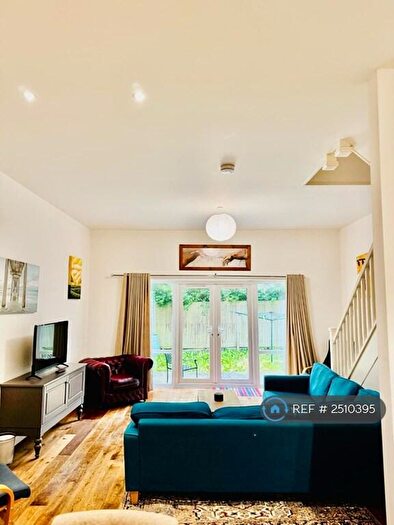 4 Bedroom Detached House To Rent In Bevendean Road, Brighton, BN2