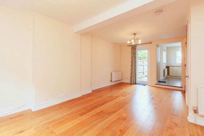 2 Bedroom Terraced House To Rent In Wellington Street, Oxford, OX2