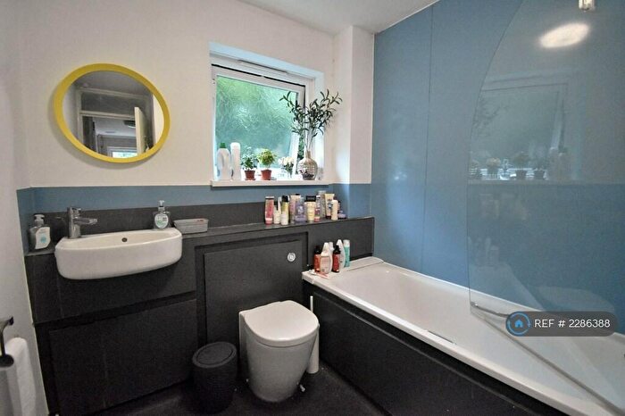 6 Bedroom Terraced House To Rent In Hillside Court, Reading, RG1