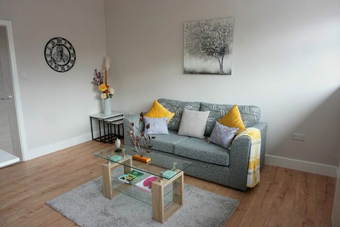 2 Bedroom Flat To Rent In Handel Street, Nottingham, NG3