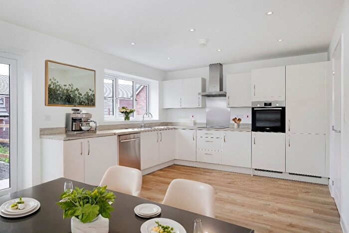 4 Bedroom Semi Detached House For Sale In Lindley Walk, CV13