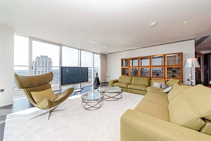 3 Bedroom Flat To Rent In Moor Lane, London, EC2Y