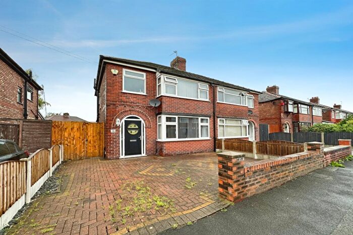 3 Bedroom Semi Detached House For Sale In Tudor Avenue, OL9