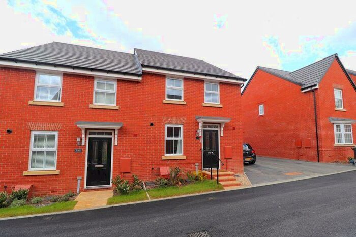 3 Bedroom Semi-Detached House To Rent In Nightingale Close, Gloucester, GL2