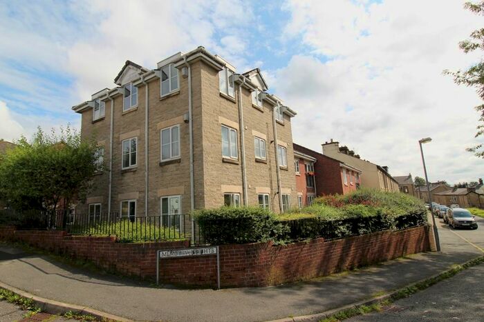 2 Bedroom Flat To Rent In Meadow Heights, Ramsbottom, Bury, BL0