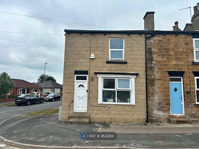 2 Bedroom End Of Terrace House To Rent In Quarry Hill, Oulton, Leeds, LS26