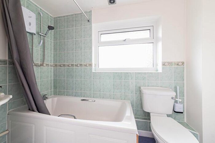 3 Bedroom Terraced House For Sale In Woodfield, Banbury, OX16