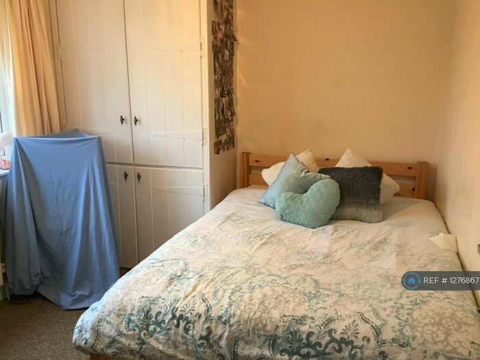 5 Bedroom Detached House To Rent In St. Martins Hill, Canterbury, CT1