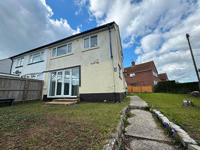 3 Bedroom House To Rent In Leeds Crescent - Lanehouse, DT4