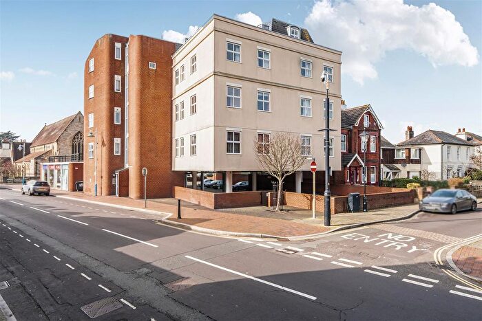 2 Bedroom Flat For Sale In Stoke Road, Gosport, PO12