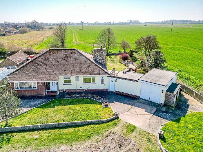 3 Bedroom Detached Bungalow For Sale In Tern Road, Scratby, NR29