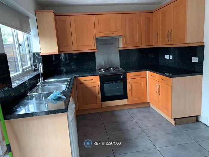 3 Bedroom Terraced House To Rent In Ellenhall Close, Manchester, M9