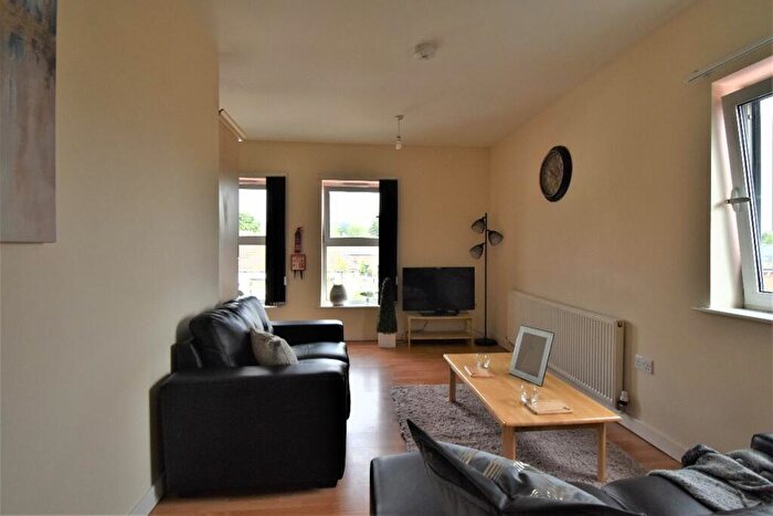 3 Bedroom Flat To Rent In Flat A Broom Street, S10