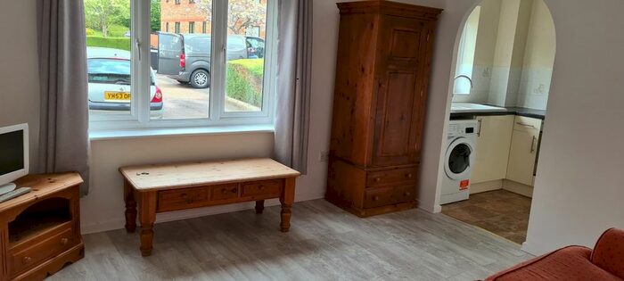 1 Bedroom Flat To Rent In Kern Close, Southampton, SO16