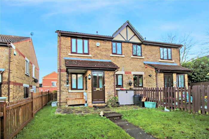 1 Bedroom Semi-Detached House To Rent In Stanton Close, Orpington BR5