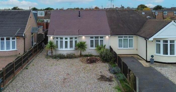 3 Bedroom Detached House For Sale In Laurel Avenue, Wickford, Essex, SS12