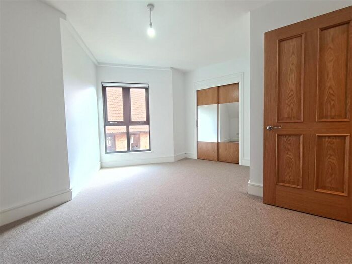 1 Bedroom Flat To Rent In A Ascham Road, Cambridge, CB4