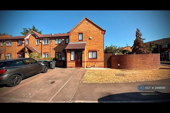 1 Bedroom End Of Terrace House To Rent In Kelvin Gardens, Croydon, CR0