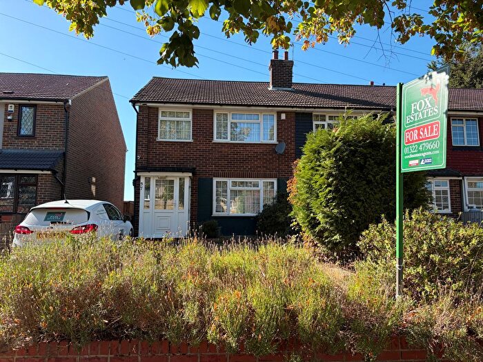 3 Bedroom End Of Terrace House For Sale In Mounts Road, Greenhithe, DA9