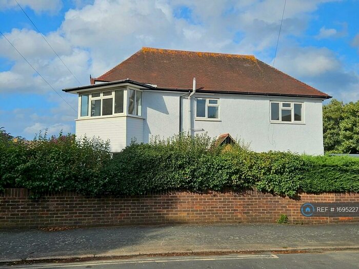 3 Bedroom Semi-Detached House To Rent In Churchfield Road, Walton-On-Thames, KT12