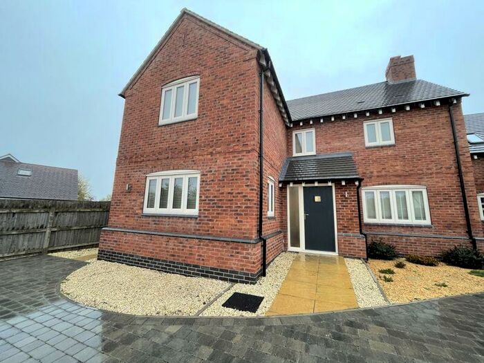4 Bedroom Detached House To Rent In Ticknall Road, Swadlincote, DE11