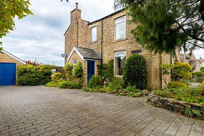 4 Bedroom Detached House For Sale In Stockport Road, Lydgate, Saddleworth, OL4