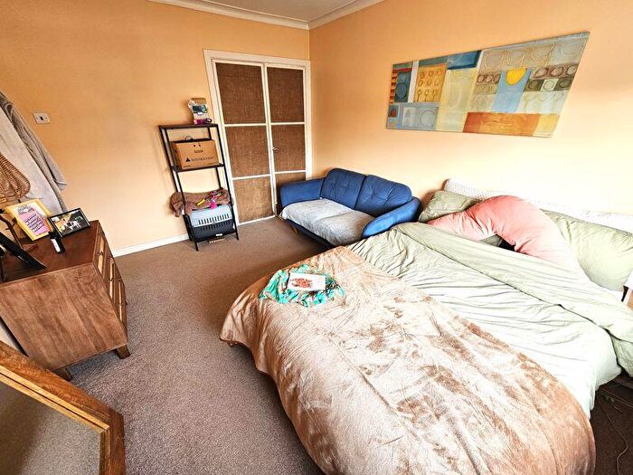 3 Bedroom Terraced House For Sale In Grimsbury Road, Kingswood, Bristol, BS15