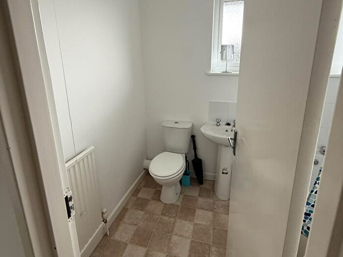 5 Bedroom House To Rent In Aldrin Road, Exeter, EX4