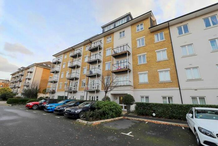 1 Bedroom Flat To Rent In Denham House, Park Lodge Avenue, West Drayton, UB7