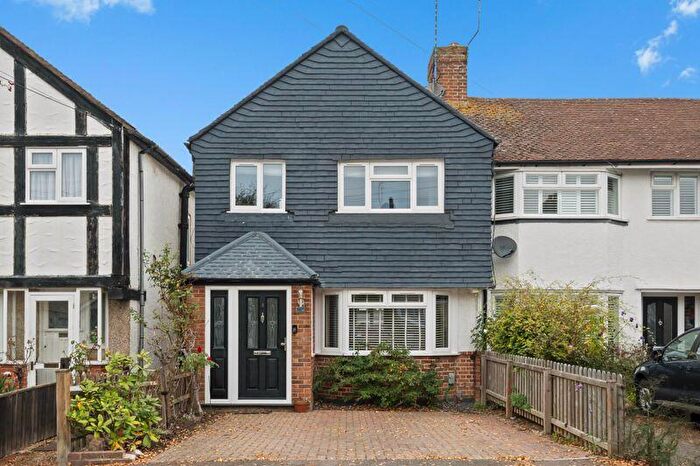 3 Bedroom End Of Terrace House For Sale In Merrilands Road, Worcester Park, KT4