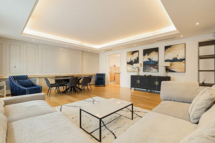 3 Bedroom Flat To Rent In Park Lane, Mayfair, W1K