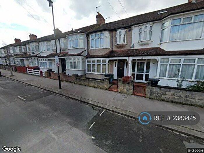 3 Bedroom Terraced House To Rent In Tunstall Road, Croydon, CR0