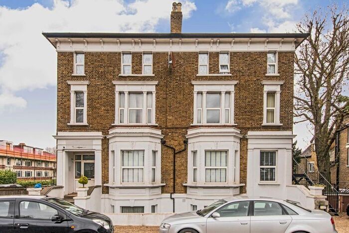 4 Bedroom Flat To Rent In Boston Manor Road, Brentford, TW8