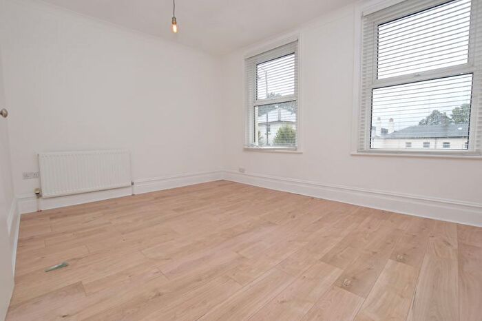 1 Bedroom Flat To Rent In Bedroom First Floor Flat, Crescent Road, Tunbridge Wells, TN1