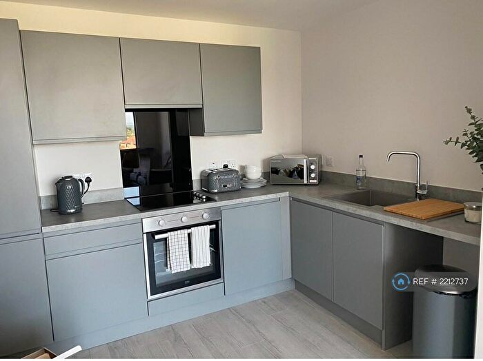 2 Bedroom Flat To Rent In Block B, Manchester, M5