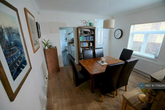 3 Bedroom Semi-Detached House To Rent In Clayton Road, Chessington, KT9