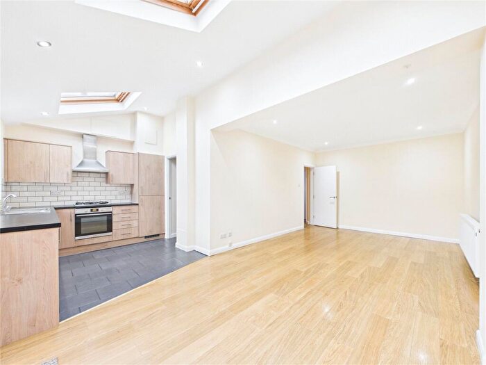 6 Bedroom Terraced House To Rent In Alicia Avenue, Kenton, Middlesex, HA3