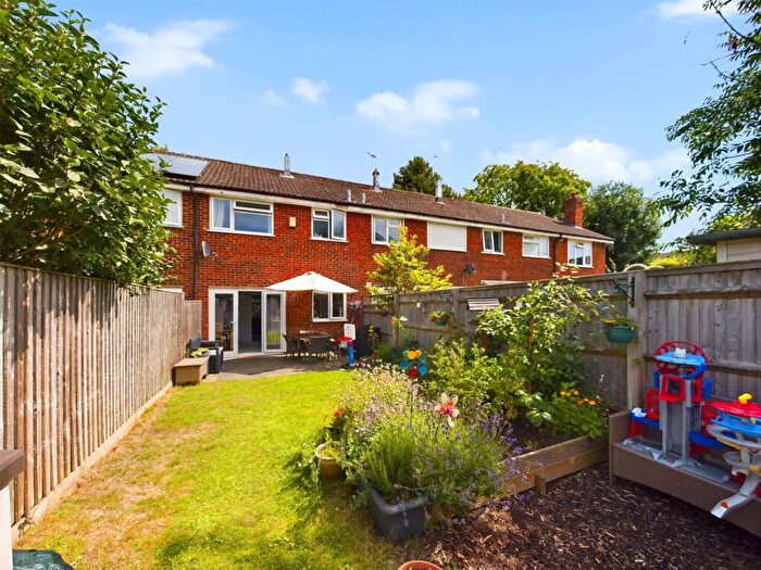 3 Bedroom House For Sale In Chinnor - Open Outlook, OX39