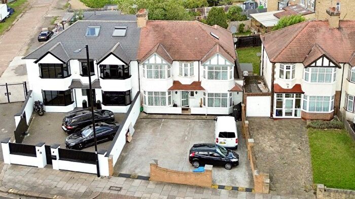 5 Bedroom Semi Detached House For Sale In Ridge Avenue, Winchmore Hill, N21