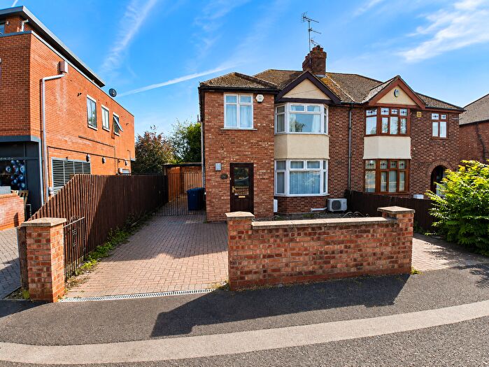 3 Bedroom Semi-detached House For Sale In Radegund Road, Cambridge, CB1