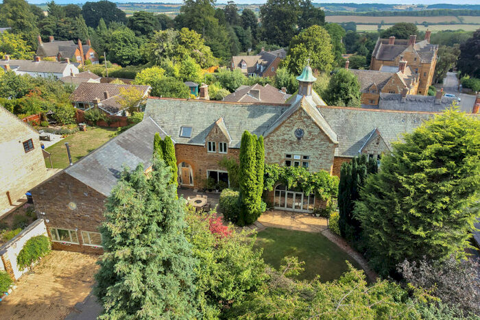 5 Bedroom Semi-Detached House For Sale In Church Way, Guilsborough, Northamptonshire, NN6