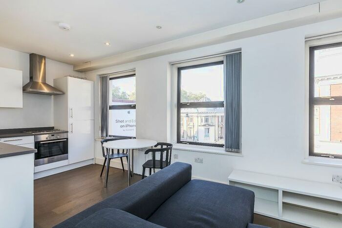 2 Bedroom Flat To Rent In Old Street, Shoreditch, London, EC1V