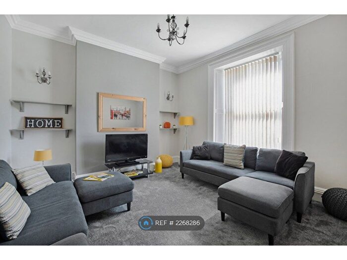 10 Bedroom End Of Terrace House To Rent In North Road East, Plymouth, PL4