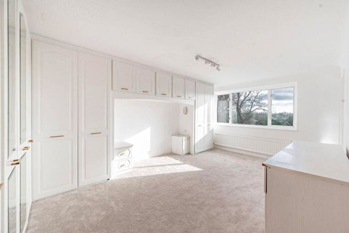 5 Bedroom Detached House To Rent In Arden Mhor, Pinner, HA5