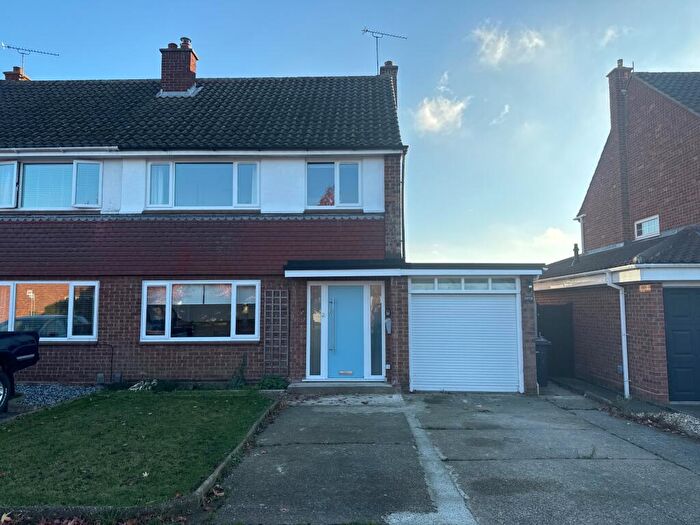 3 Bedroom Semi Detached House To Rent In Arundel Way, Ipswich, IP3