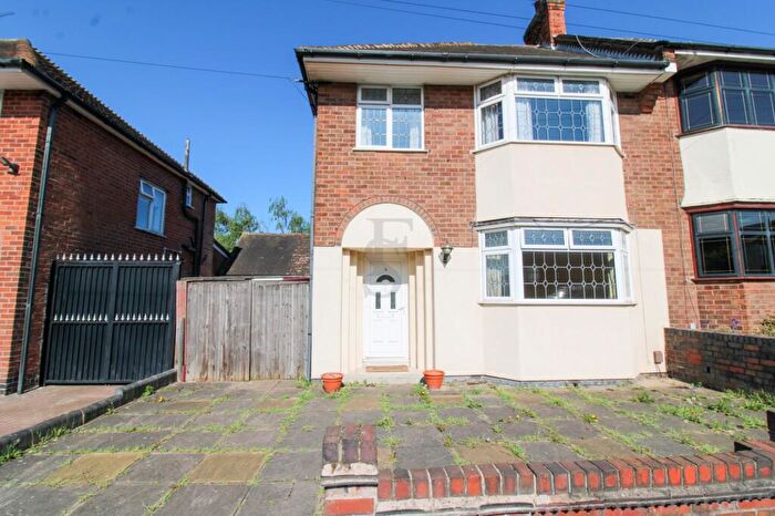 3 Bedroom Semi Detached House For Sale In Coplow Avenue, Evington, LE5