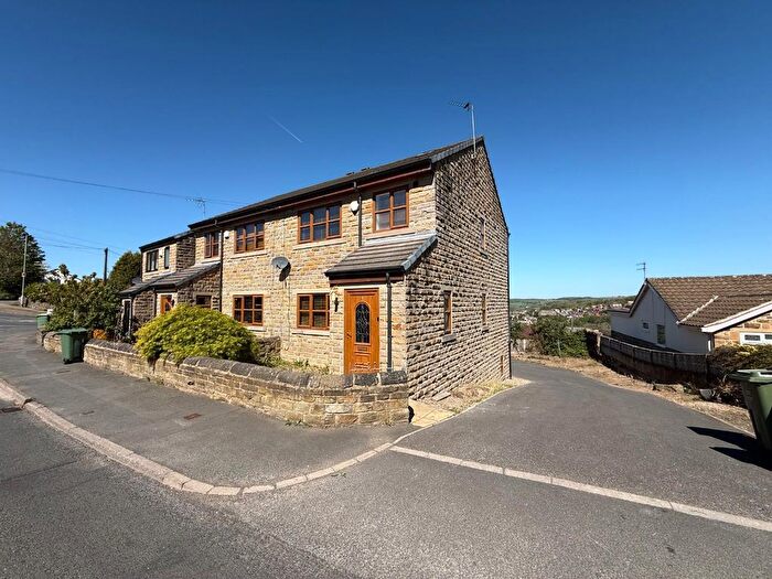 4 Bedroom Semi-Detached House For Sale In Kirkgate, Hanging Heaton, Batley, WF17