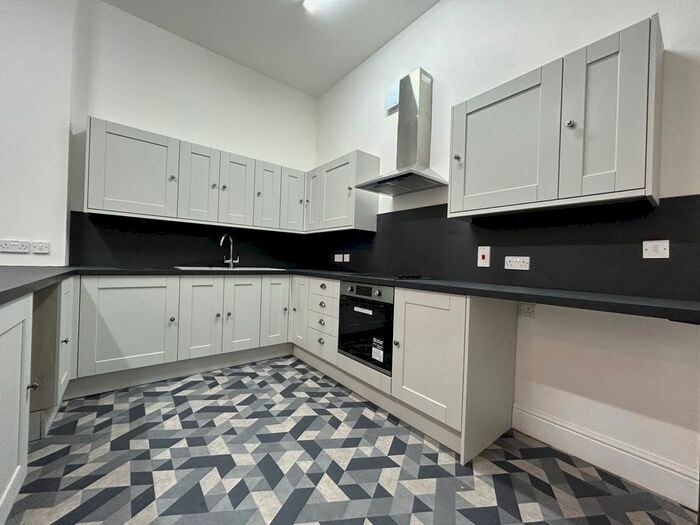 2 Bedroom Flat To Rent In Lower Fore Street, Saltash, PL12